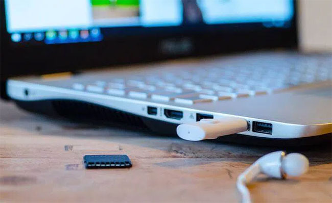 USB không nhận khi cắm laptop phải làm sao?
