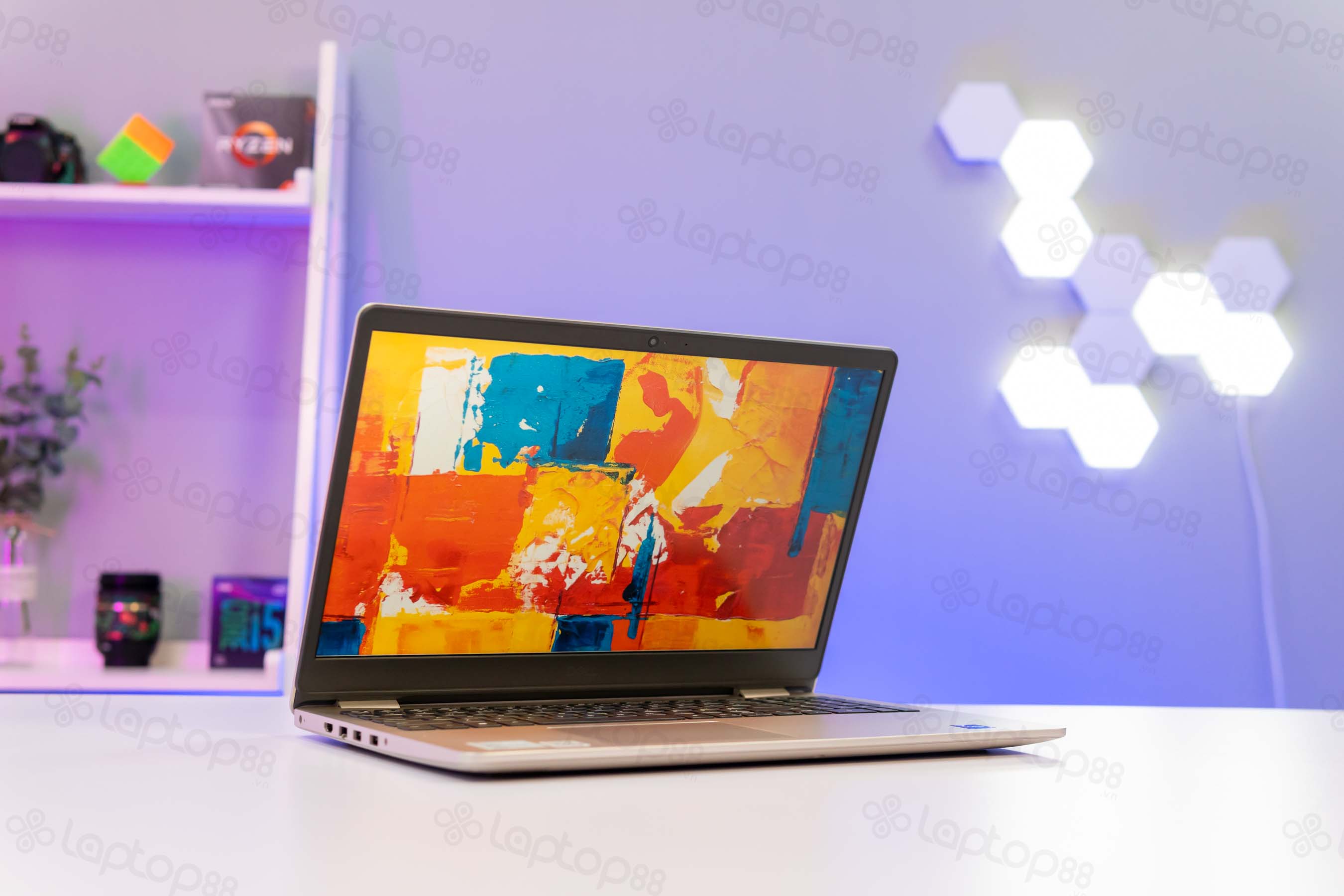 Dell Vostro 15 3000 - Dòng laptop giá rẻ không nên bỏ lỡ
