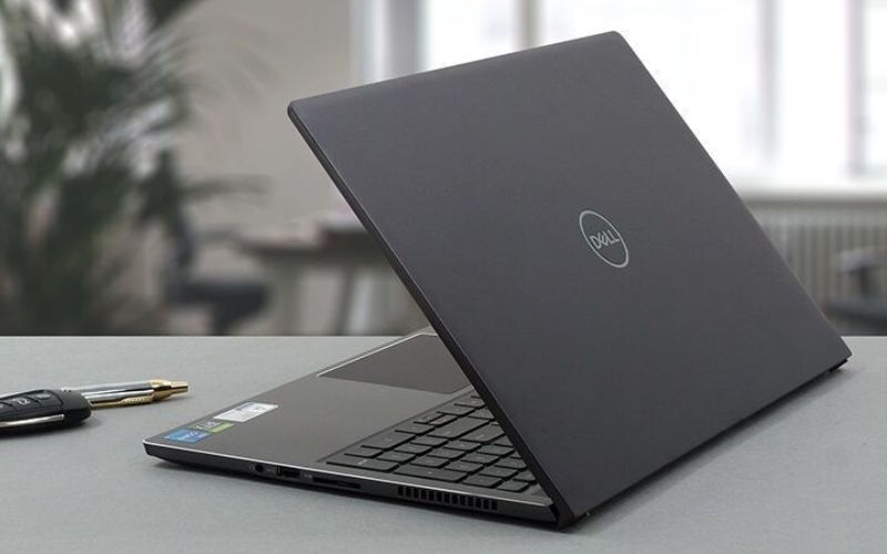 Dell Vostro 7510: Mẫu laptop văn phòng mạnh mẽ như gaming