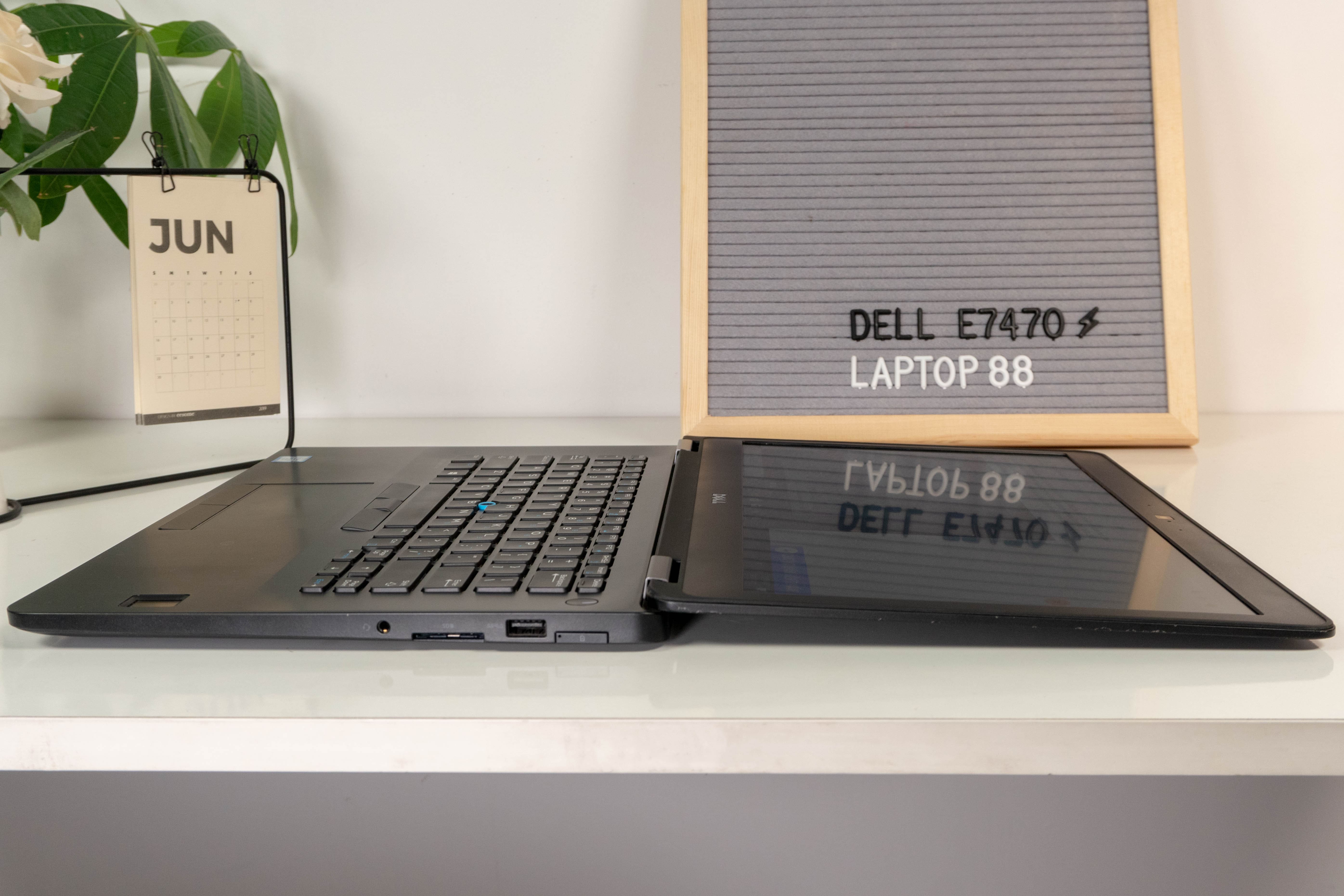 Những mẫu laptop văn phòng giá 10 triệu cực bền, hiệu năng tổt không thể bỏ lỡ!