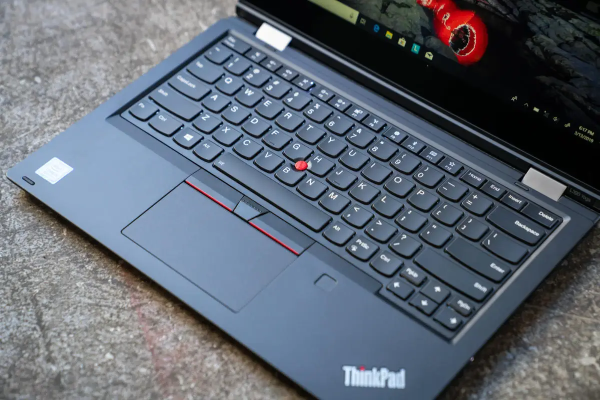 Lenovo L390 nhỏ gọn tựa như cuốn sách khiến bao người mê!