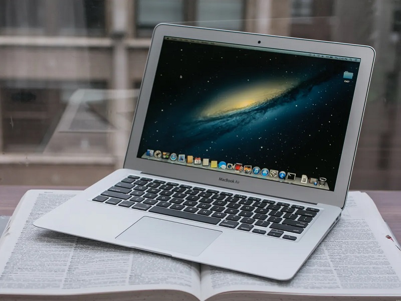 MacBook Air 13 inch: Thiết kế mỏng nhẹ, hiệu suất vượt trội