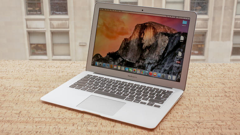 MacBook Air 2013 i5: Hào nhoáng bên ngoài, thực chất ra sao?