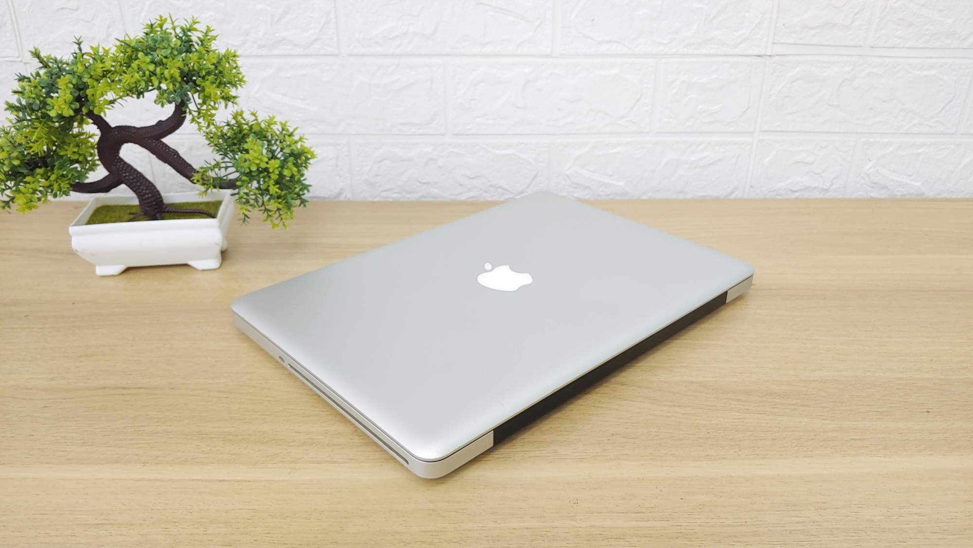MacBook Pro 2012 i5: Sau 13 năm, liệu còn đủ sức “chạy đua”?