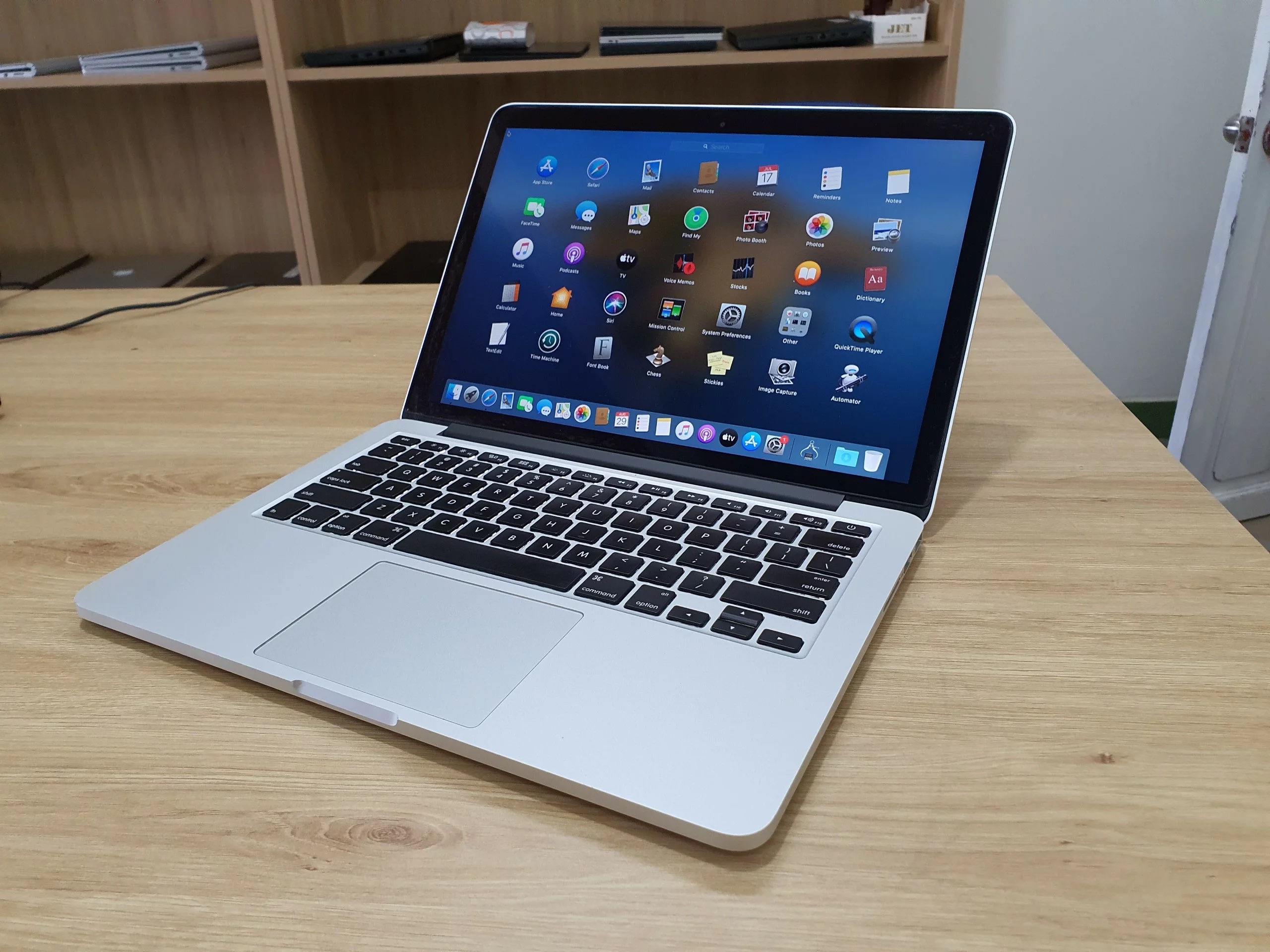 MacBook Pro Retina 2013: Lựa chọn hợp túi tiền cho học sinh, sinh viên