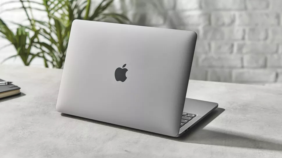 Giá Macbook Pro M1 năm 2025 có tốt không? Nên mua hay không?